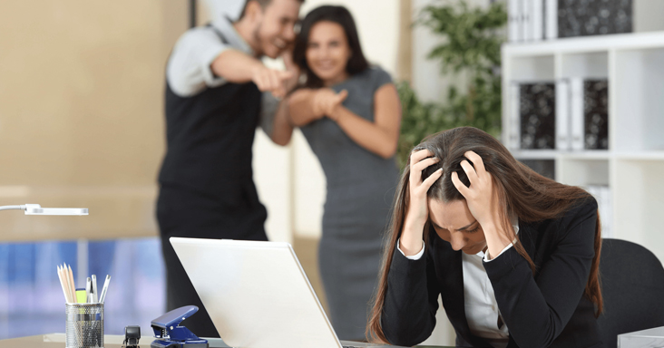 Imagem temática sobre danos morais nas relações de trabalho
